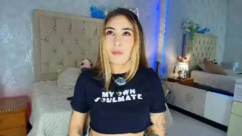 Snapshot of mila_smirnovavk chatting on 06/12/26, 04:00 MILA online show from 06/12/26, 04:00