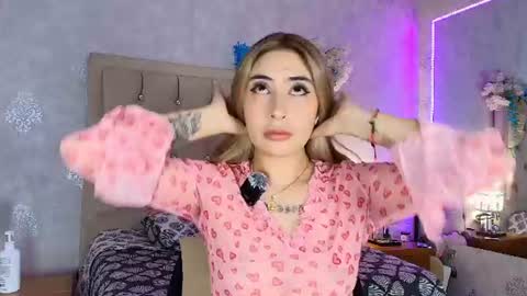 Snapshot of mila_smirnovavk chatting on 06/22/26, 03:58 MILA online show from 06/22/26, 03:58