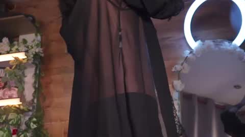 M I L A  online show from 08/06/26, 11:01