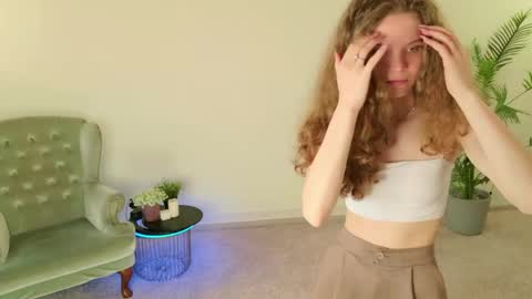 Mila online show from 05/22/26, 07:48