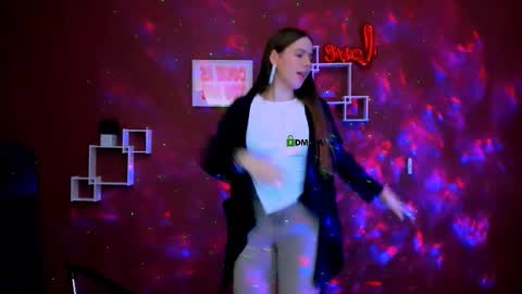 Snapshot of mila_sun__ chatting on 02/18/26, 10:00 mila_sun__ online show from 02/18/26, 10:00