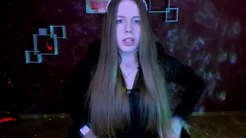 Snapshot of mila_sun__ chatting on 02/19/26, 08:43 mila_sun__ online show from 02/19/26, 08:43