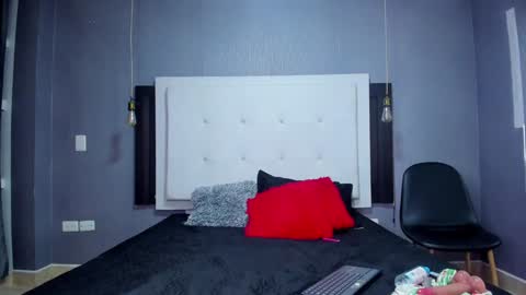          online show from 01/12/25, 05:11