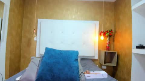          online show from 04/11/26, 09:30