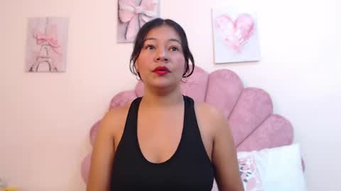 Snapshot of milaaadams chatting on 07/12/26, 11:23 mila online show from 07/12/26, 11:23