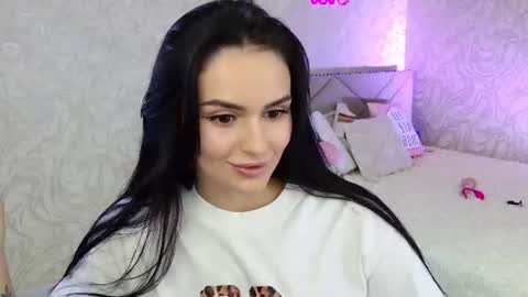Snapshot of milaasweety chatting on 07/23/26, 01:20 Mila online show from 07/23/26, 01:20