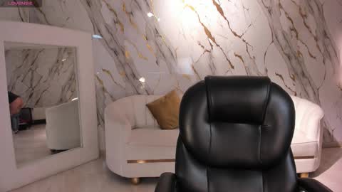 Mila online show from 10/30/25, 01:40