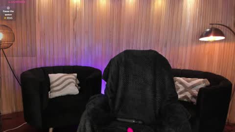 Mila online show from 04/19/26, 10:45