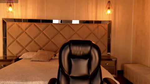 Mila online show from 05/13/26, 03:04