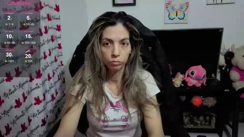 Snapshot of milacoxx8819 chatting on 10/04/25, 12:30 milacoxx8819 online show from 10/04/25, 12:30