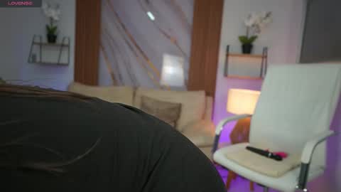 Snapshot of milacrave chatting on 10/01/25, 11:38 milacrave online show from 10/01/25, 11:38