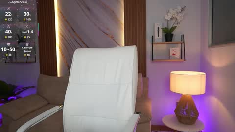 milacrave online show from 11/25/25, 12:05