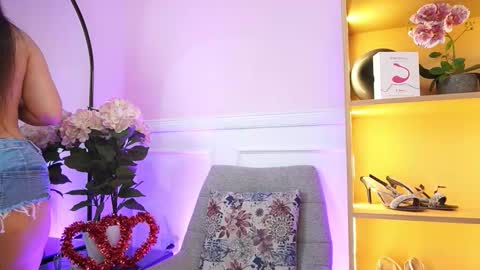 milacrave online show from 02/16/26, 11:39