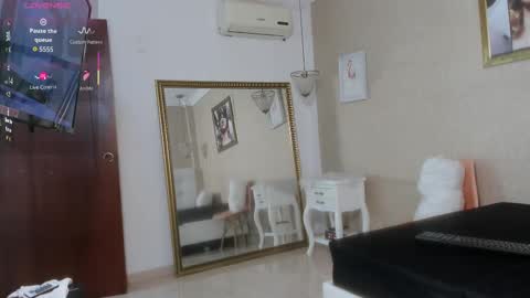 miladiosa online show from 09/15/25, 12:05