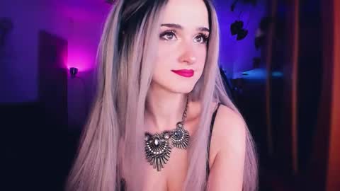 MiladyJolie online show from 11/26/25, 10:00