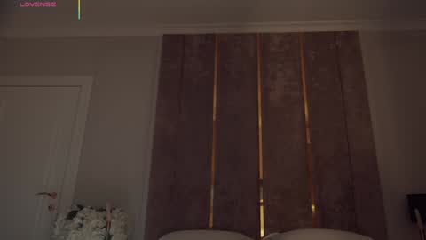        online show from 10/26/25, 02:56