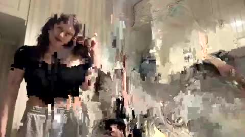 Mila online show from 04/01/26, 07:44