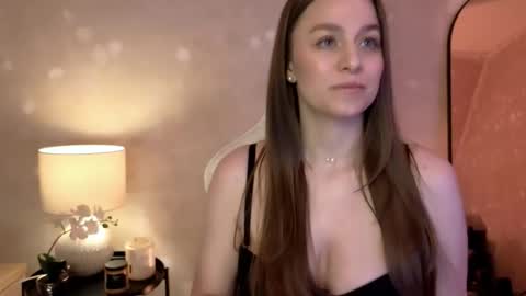 Mila Fleur online show from 10/10/25, 02:16
