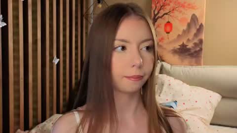 Snapshot of milaice chatting on 06/27/26, 03:06 Mila online show from 06/27/26, 03:06