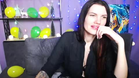 Snapshot of milaloona chatting on 01/13/25, 01:39 Milaloona online show from 01/13/25, 01:39
