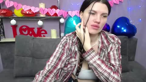 Snapshot of milaloona chatting on 02/13/25, 02:52 Milaloona online show from 02/13/25, 02:52