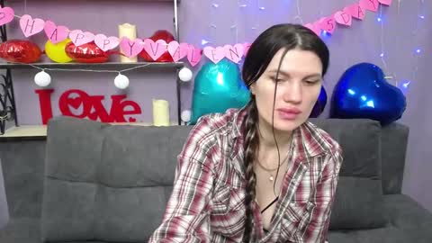 Snapshot of milaloona chatting on 02/13/25, 06:05 Milaloona online show from 02/13/25, 06:05