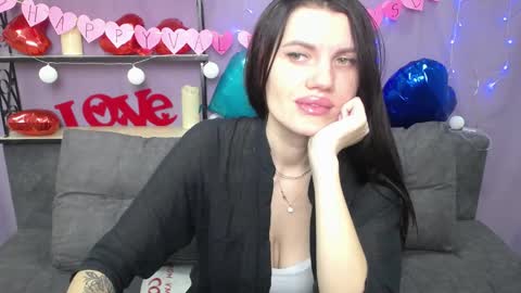 Snapshot of milaloona chatting on 02/19/25, 11:38 Milaloona online show from 02/19/25, 11:38