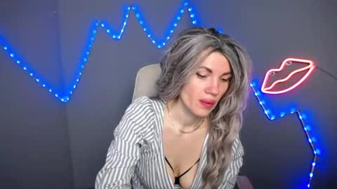 Snapshot of milaloona chatting on 04/19/26, 06:02 Milaloona online show from 04/19/26, 06:02