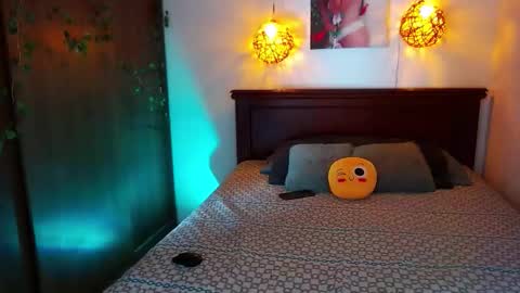 mila online show from 11/14/25, 08:29