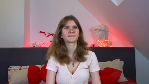 Mila online show from 04/01/26, 06:27