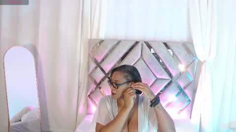 MilaMonroeXX online show from 07/05/26, 02:29