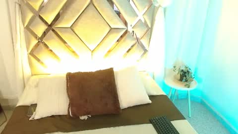 MilaMonroeXX online show from 07/30/26, 02:43
