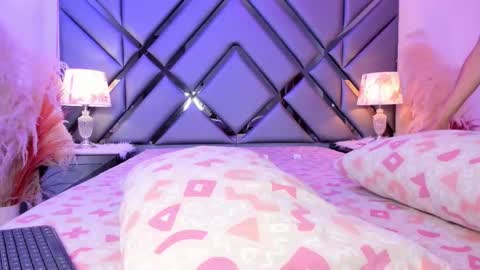 milan_lewiss online show from 03/16/26, 11:47