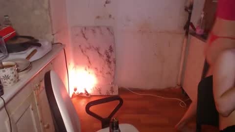 Snapshot of milana_sexwife chatting on 11/01/25, 08:33 Dan and Milana online show from 11/01/25, 08:33