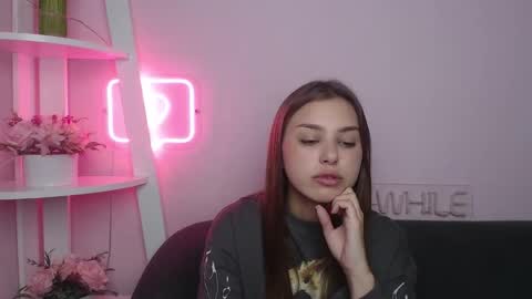 Snapshot of milanaangelas chatting on 11/03/25, 08:32 milanaangelas online show from 11/03/25, 08:32