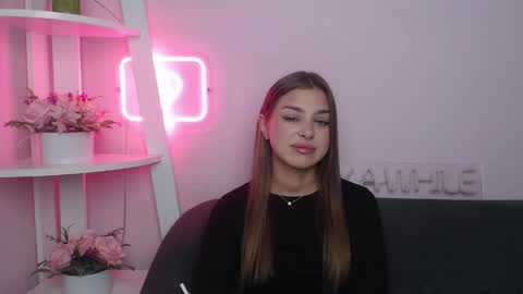 Snapshot of milanaangelas chatting on 11/07/25, 05:40 milanaangelas online show from 11/07/25, 05:40