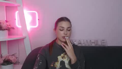 Snapshot of milanaangelas chatting on 11/30/25, 06:28 milanaangelas online show from 11/30/25, 06:28