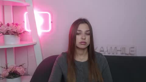 Snapshot of milanaangelas chatting on 12/20/25, 05:47 milanaangelas online show from 12/20/25, 05:47