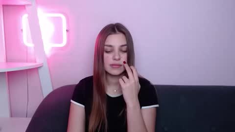 milanaangelas online show from 03/16/26, 08:46