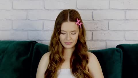 MilanaBalmain online show from 02/18/25, 04:37