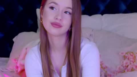 MilanaBalmain online show from 02/25/25, 11:08