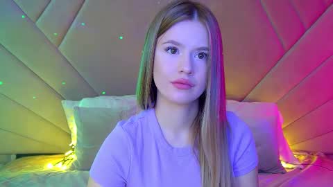 MilanaBalmain online show from 03/08/25, 04:56