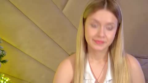 MilanaBalmain online show from 01/14/26, 04:12