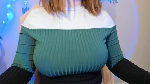 Snapshot of milanabrittt chatting on 12/28/24, 11:59 Milana online show from 12/28/24, 11:59