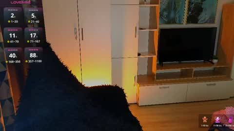 Lana online show from 04/01/26, 07:00