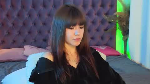 Snapshot of milanahottss chatting on 06/05/26, 06:52 Milana online show from 06/05/26, 06:52