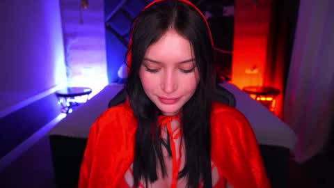 Milana online show from 10/31/25, 02:40