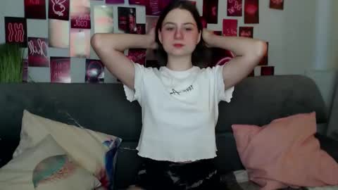 milanaroz online show from 10/26/25, 05:57