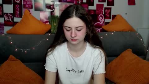 milanaroz online show from 11/01/25, 05:53