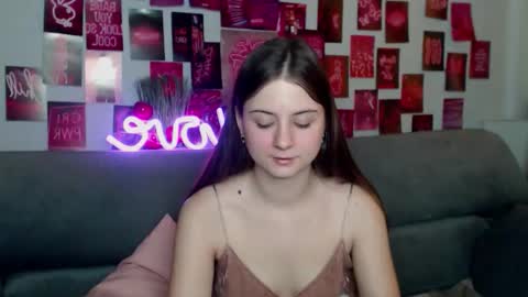 milanaroz online show from 11/15/25, 06:00